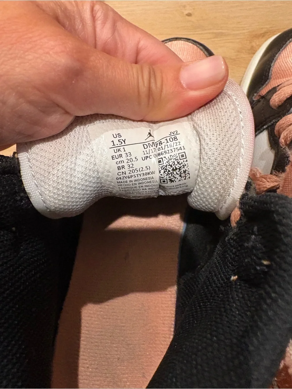 Nike Kids High-Top Sneakers in Peach and Black